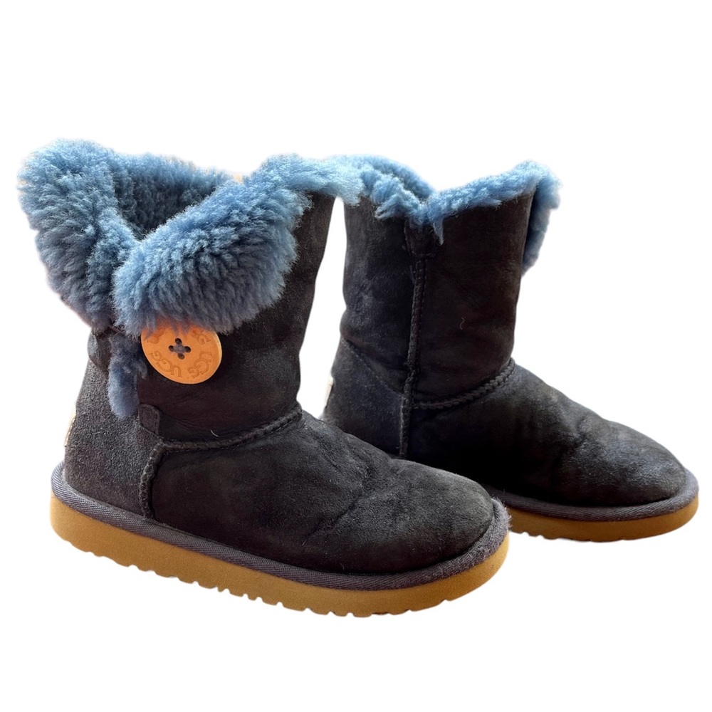UGG Bailey Button Short Boot